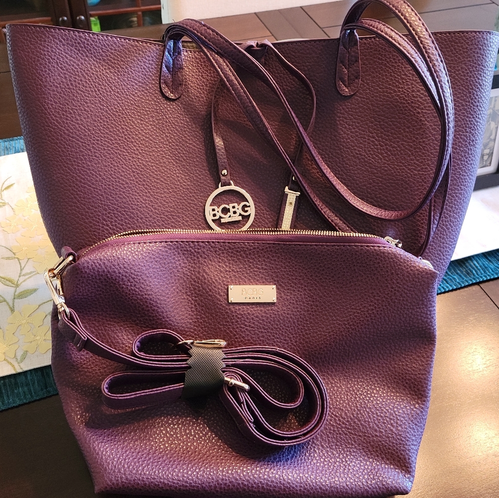 BCBG 2-piece reversible tote